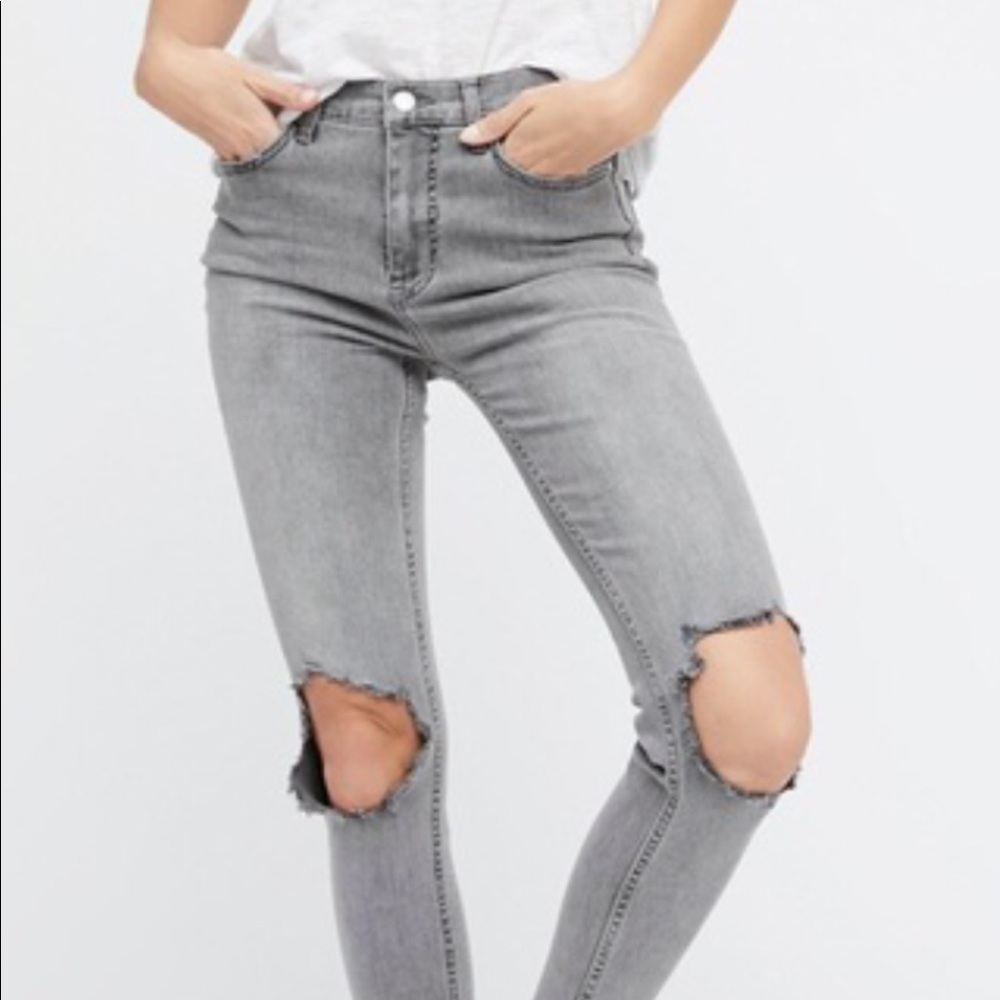 Free people busted knee light grey size 28